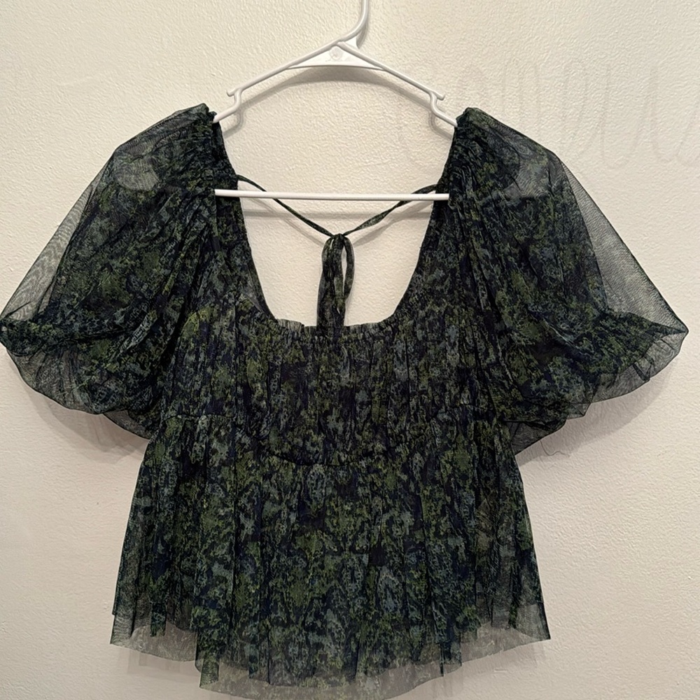 Free People crop puffy sleeves Green/black Small